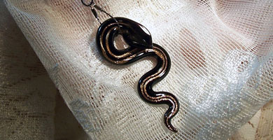 amuleto serpiente significado